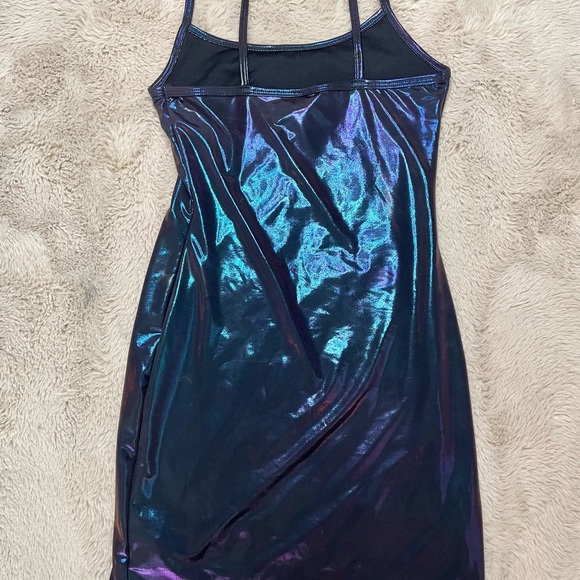 Iridescent, spaghetti strap, body con dress - Picture 1 of 2